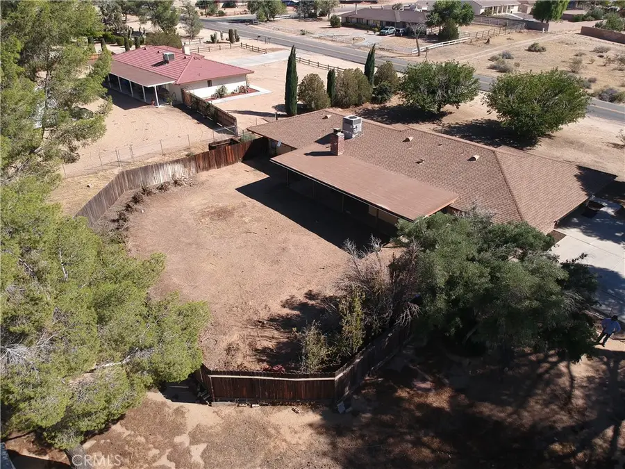 19430 Tomahawk Road, Apple Valley, CA 92307 - #2