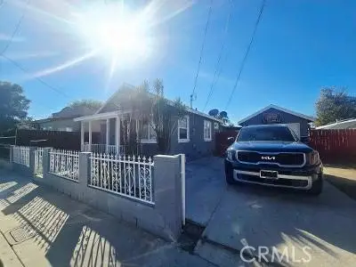 8206 Olanda, Paramount, CA 90723 - #2