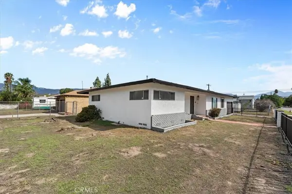 1498 Goodlett, San Bernardino, CA 92411