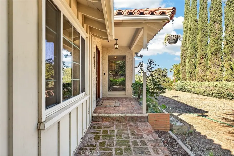 306 La Colina Drive, Redlands, CA 92374 - #2