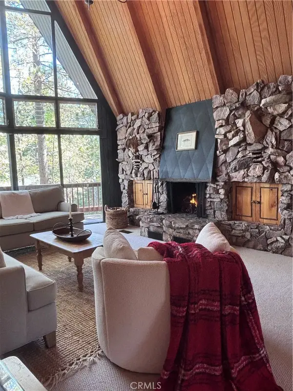 164 Rocky Point Way, Lake Arrowhead, CA 92352