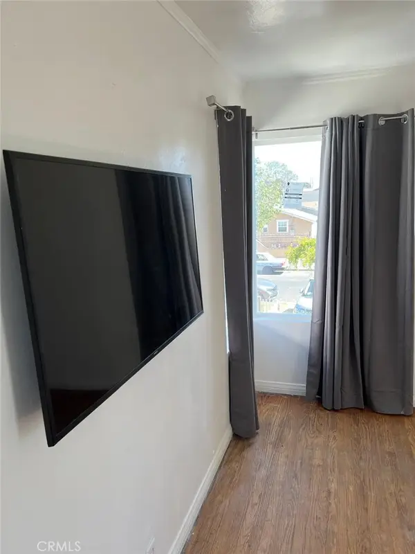 1205 W 57th, Los Angeles, CA 90037