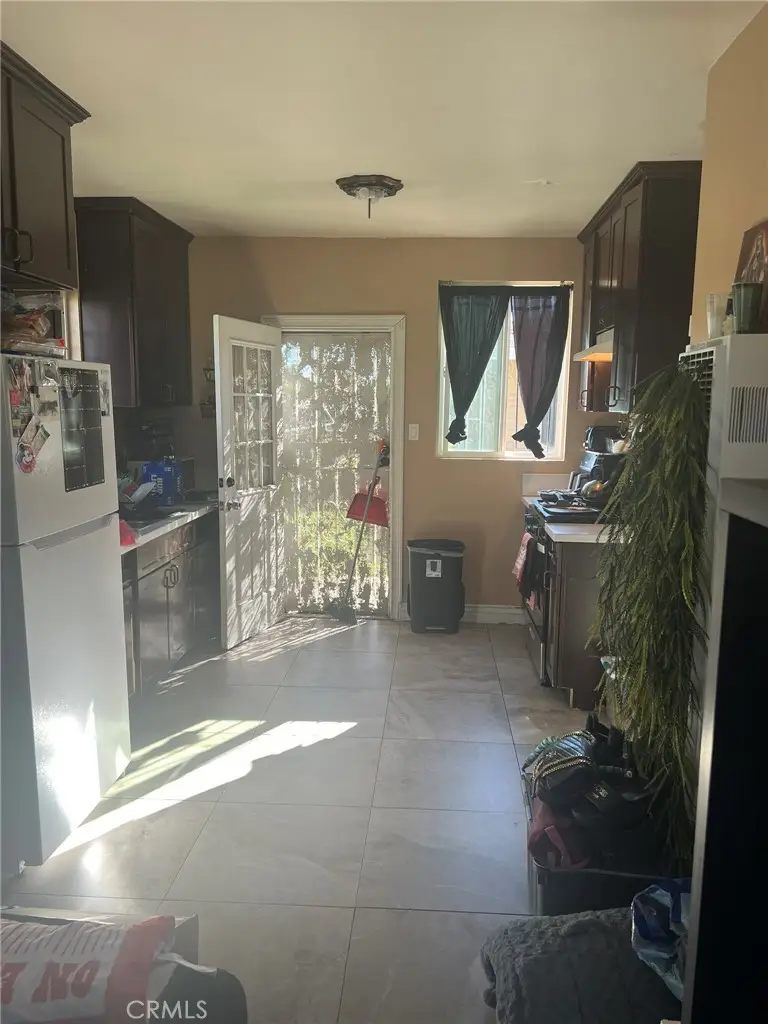 2000 W 54th, Los Angeles, CA 90062 - Image #2