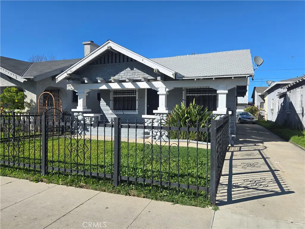 555 W 43rd, Los Angeles, CA 90037 - #1