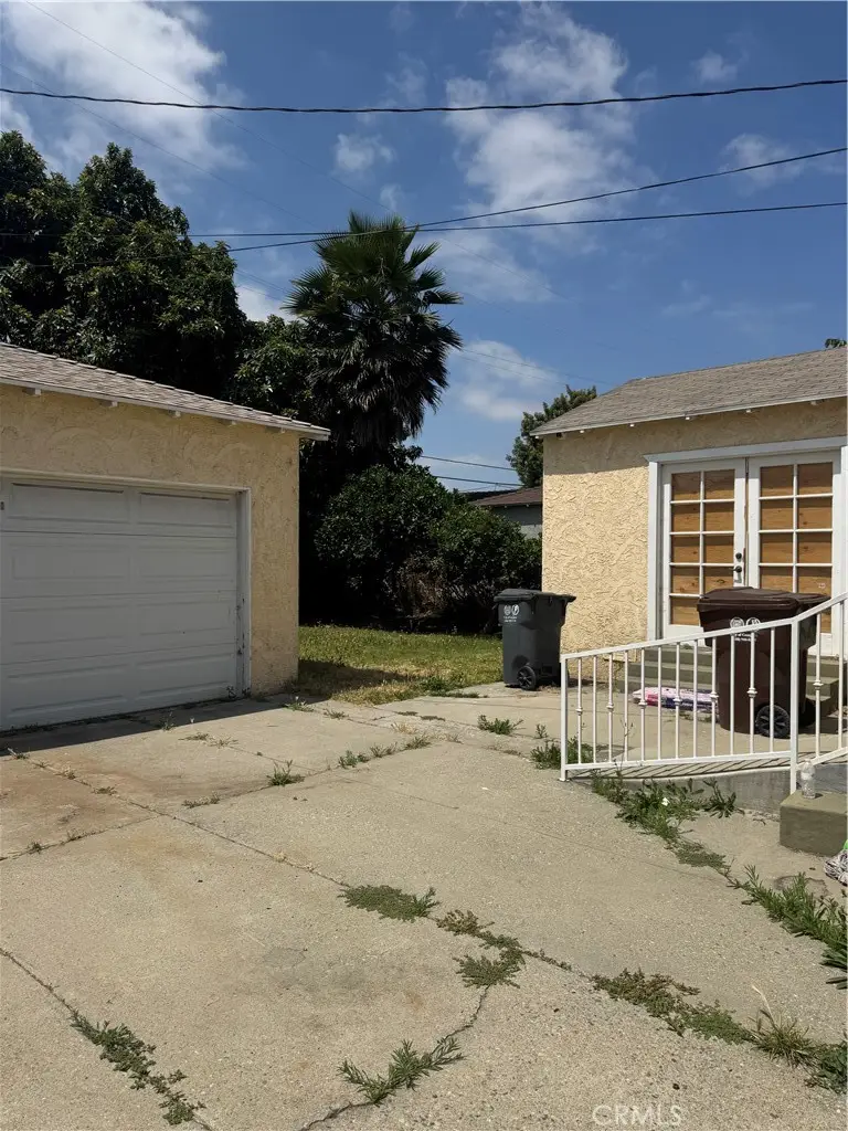 1010 W 127th St, Compton, CA 90222 - #3