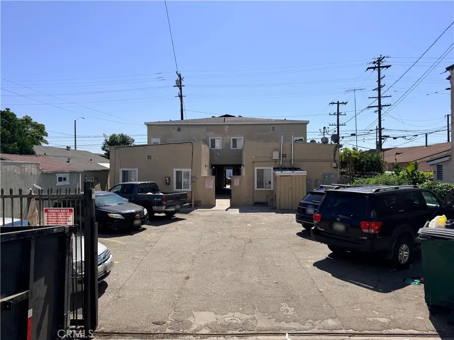 1323 Walnut Ave, Long Beach, CA 90813 - #2