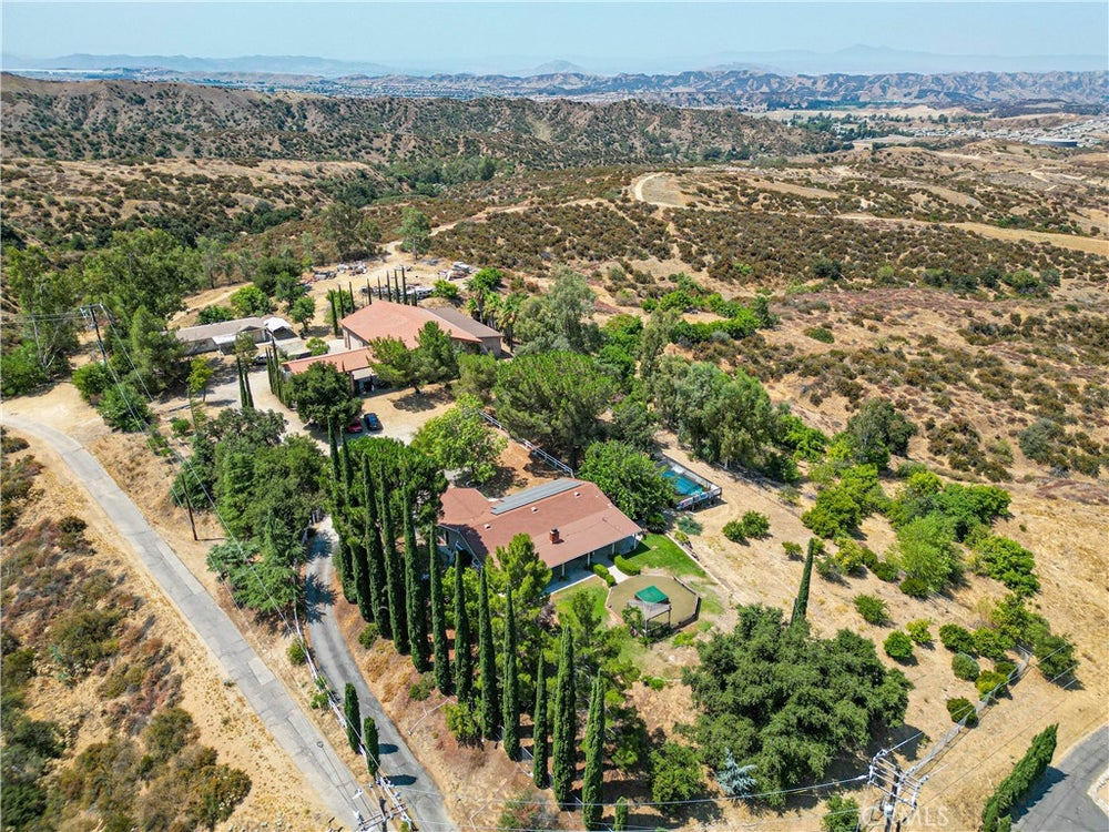 8725 Arabian Way, Calimesa, CA 92320 - BHGRE