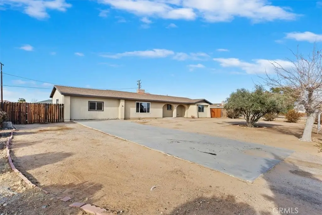 12650 Running Deer Road, Apple Valley, CA 92308 - Image #1