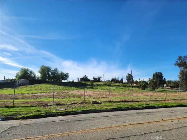 4998 Bushnell Avenue, Riverside, CA 92505