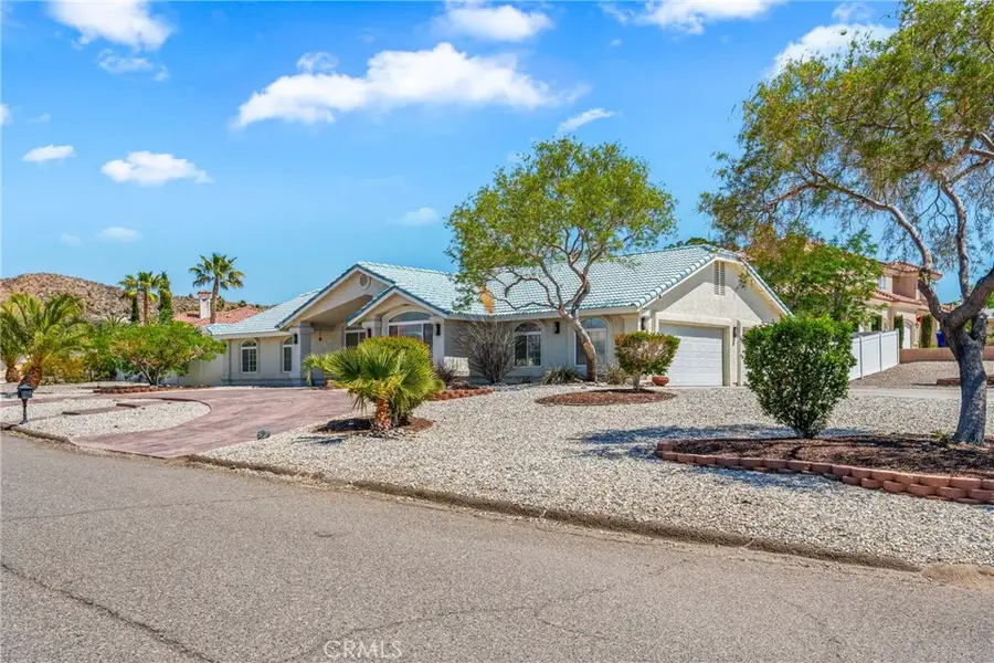 16501 Menahka Road, Apple Valley, CA 92307 - Image #2