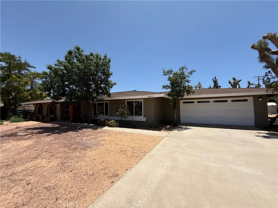 20219 Osseo Road, Apple Valley, CA 92308 - Image #2