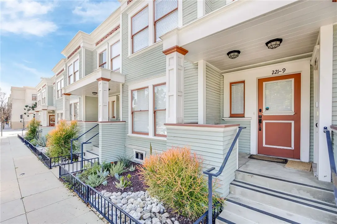 221 N Raymond Avenue, Pasadena, CA 91103 - Image #1