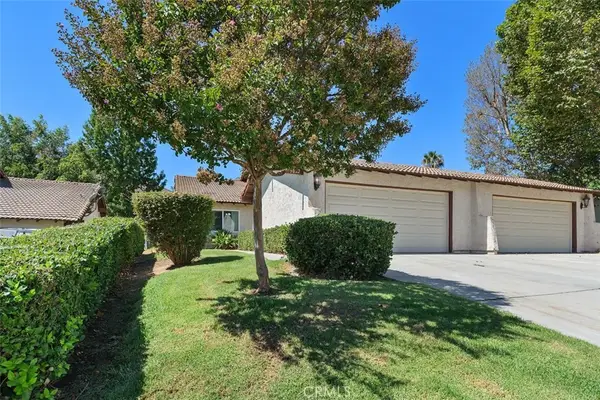 5082 Los Olivos Way, Riverside, CA 92505