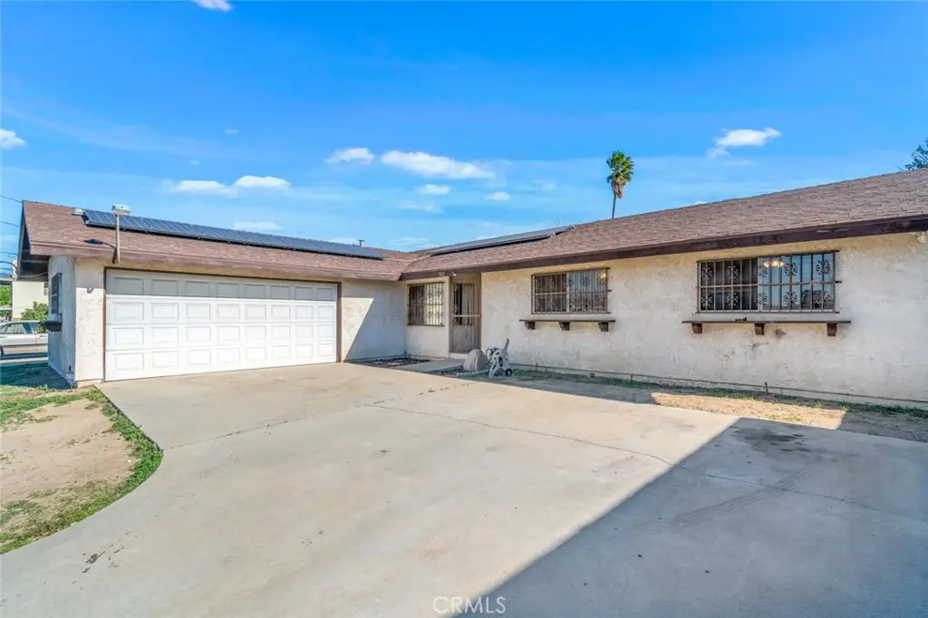 565 S Joyce Avenue, Rialto, CA 92376 - Image #1