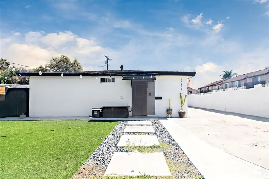 22428 22428 Devlin, Hawaiian Gardens, CA 90716 - Image #2