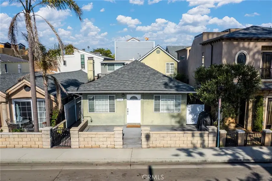 126 E Balboa, Newport Beach, CA 92661 - Image #2