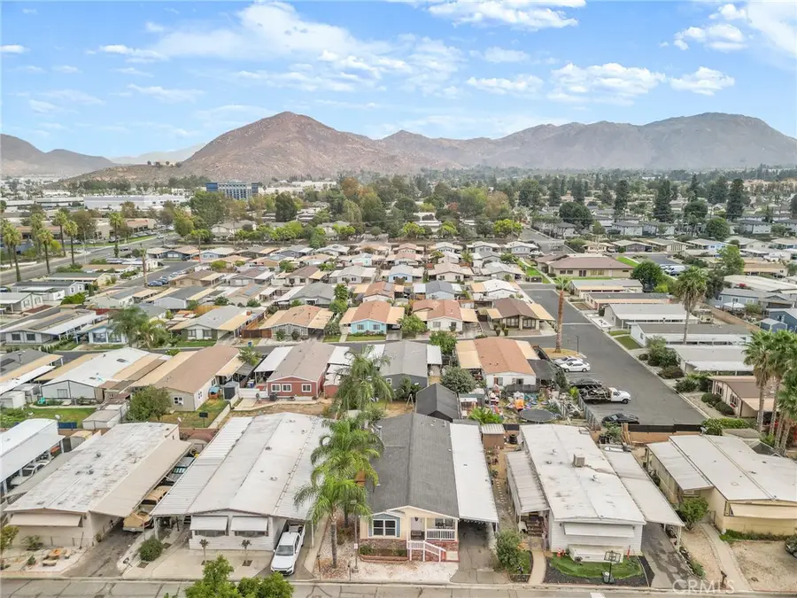 138 Sir Damas Drive, Riverside, CA 92507 - #2