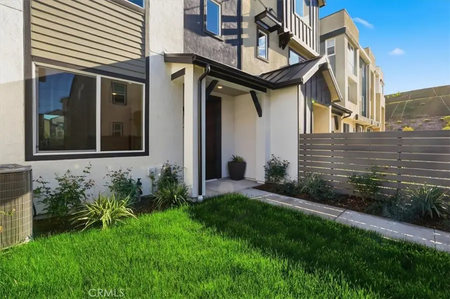 27317 Bear Creek Lane, Valencia, CA 91381 - Image #2