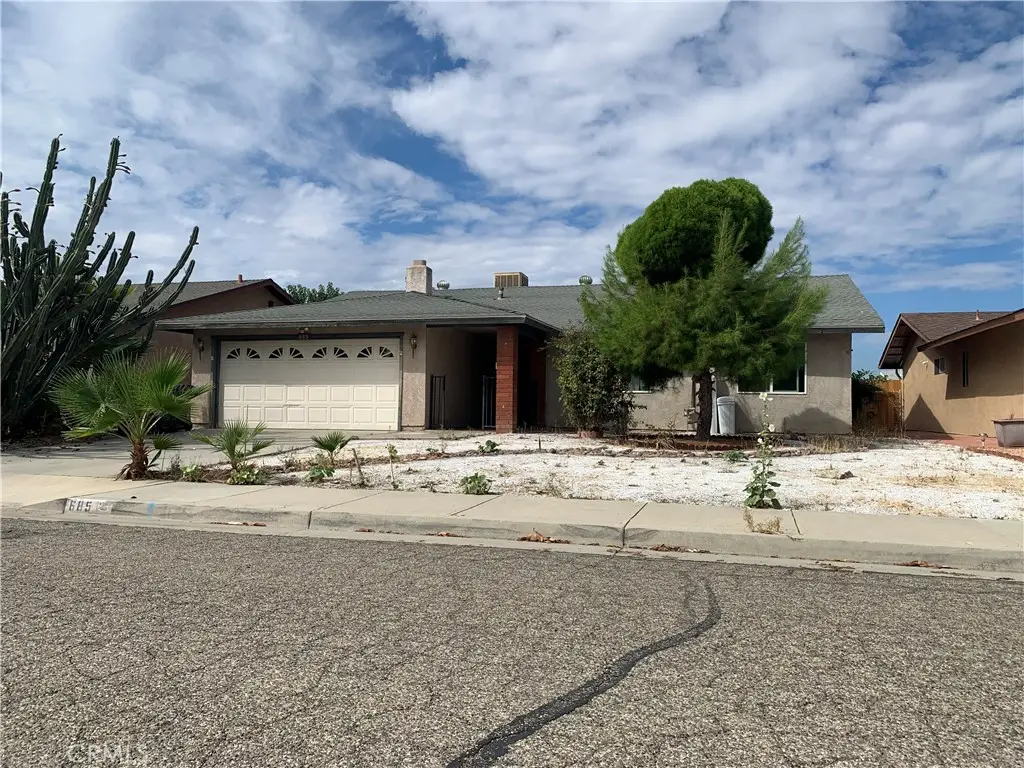 685 Holly, Hemet, CA 92543 - #1