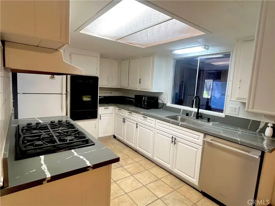9391 California Avenue #30, Riverside, CA 92503 - #2