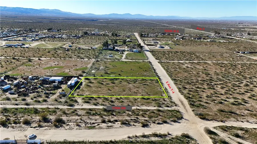 170 E Avenue T, Palmdale, CA 93591 - #2