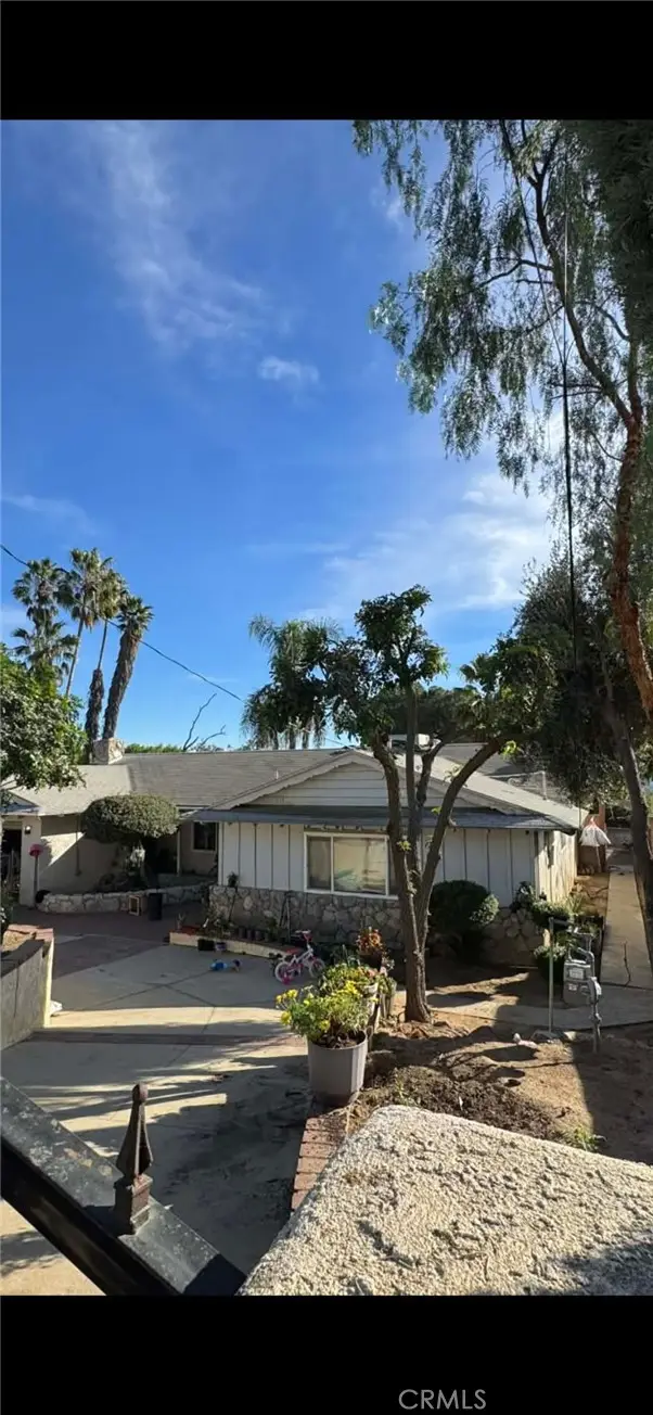 25325 Mountain Cliff Dr, Moreno Valley, CA 92557 - Image #2