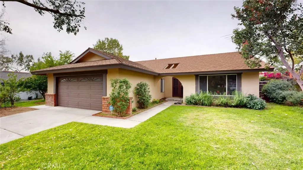 3415 Valencia Hill, Riverside, CA 92507 - #1