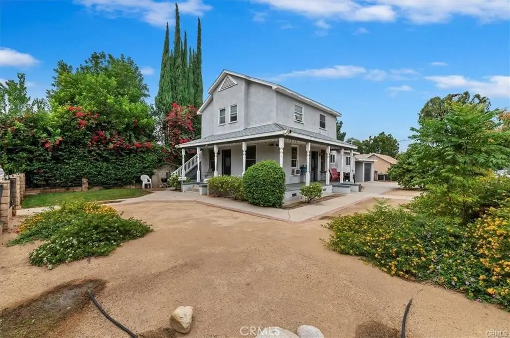323 E Colton, Redlands, CA 92374 - #1
