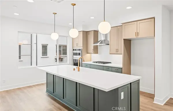 106 Kimberwick Court, Burbank, CA 91506