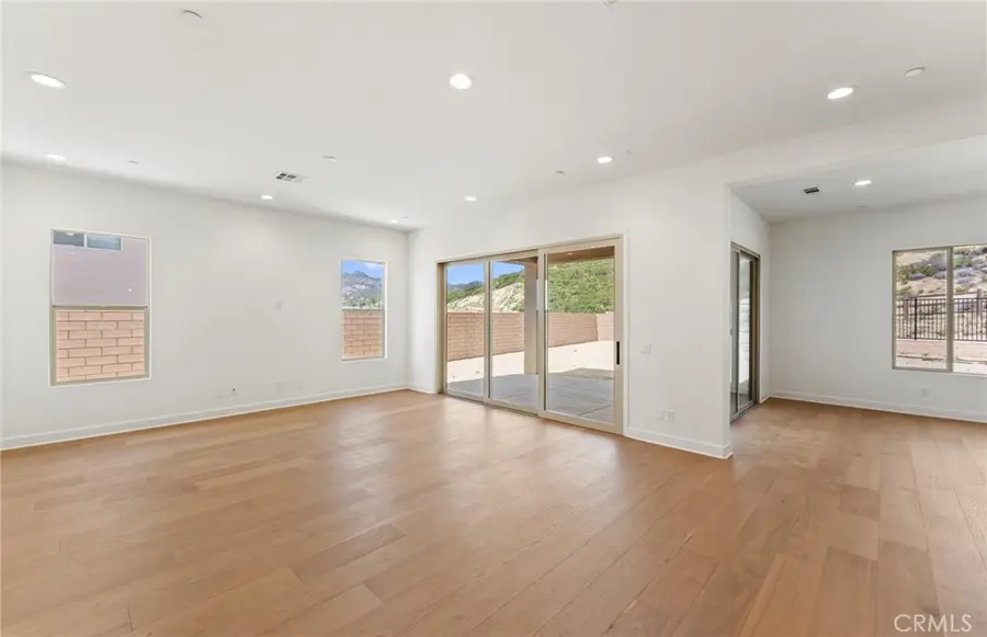 11838 Canoga Avenue, Chatsworth, CA 91311 - #3