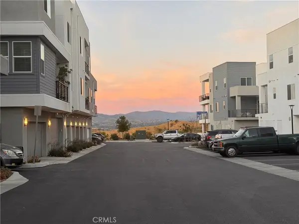 26729 Greylock Lane #302, Stevenson Ranch, CA 91381