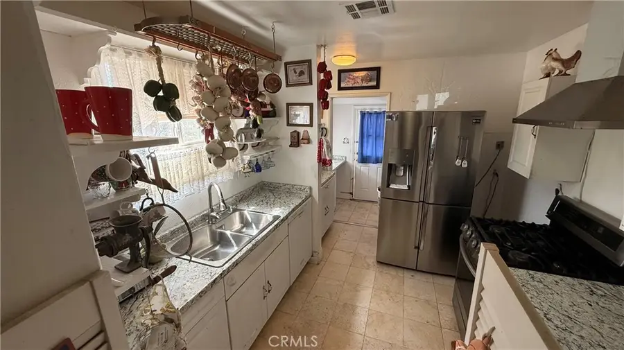 8596 Laurel, Fontana, CA 92335 - #3