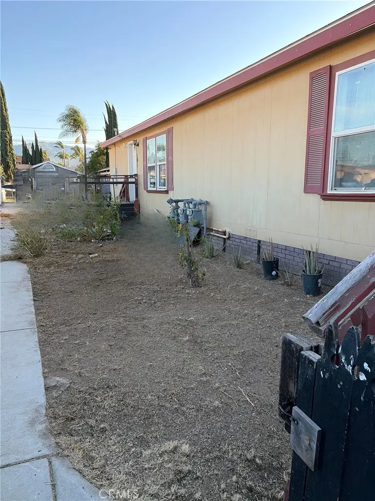 1247 E Street, Corona, CA 92882 - #1