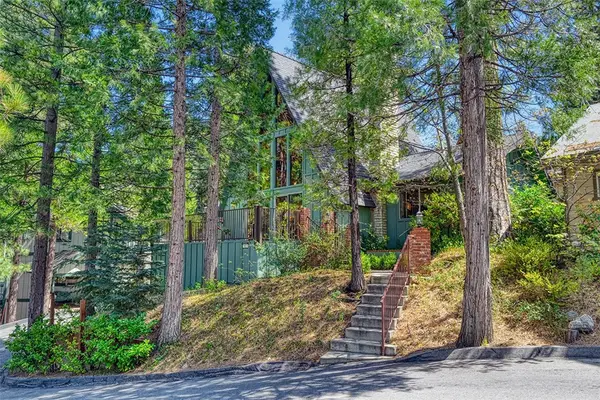 180 Grass Valley #42, Lake Arrowhead, CA 92352