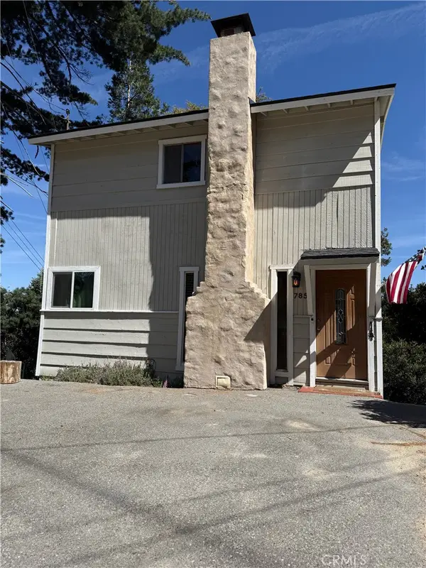 785 County (arosa) Drive, Crestline, CA 92325