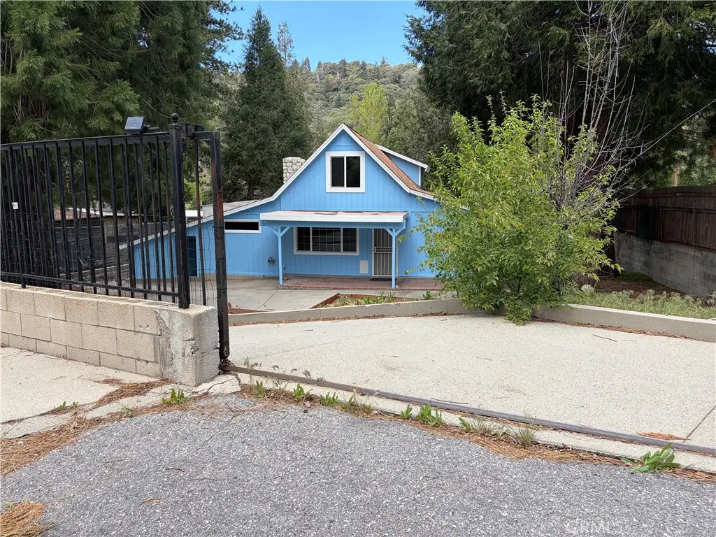 320 Sky View Lane, Crestline, CA 92325 - #1
