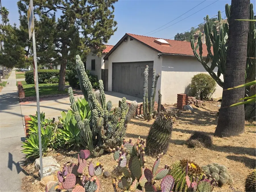 5680 Osburn, Riverside, CA 92506 - #2