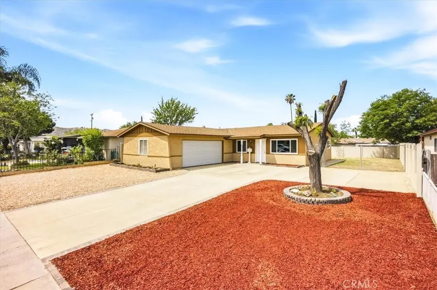 26453 Columbia, Hemet, CA 92544 - #3