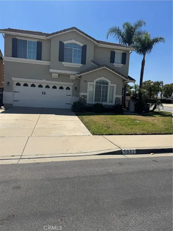 5832 Pine Valley, Fontana, CA 92336