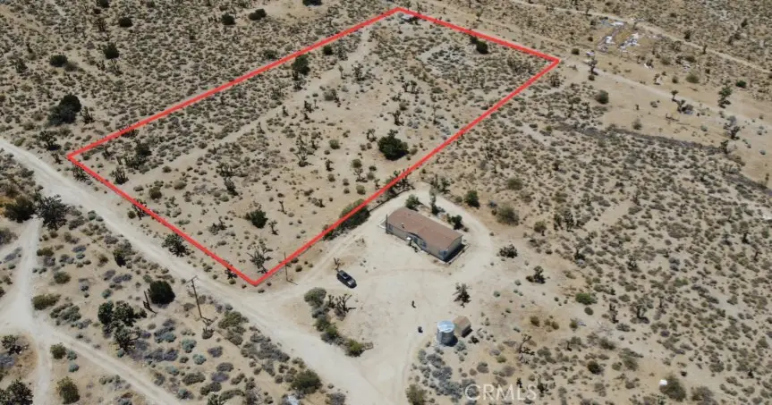 210 Avenue X, Llano, CA 93544 - #1