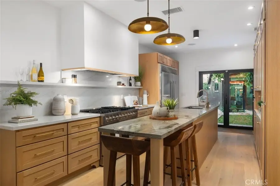 4633 Russell, Los Angeles, CA 90027 - #3