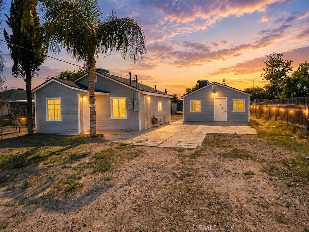 2403 S I, Bakersfield, CA 93304 - #1