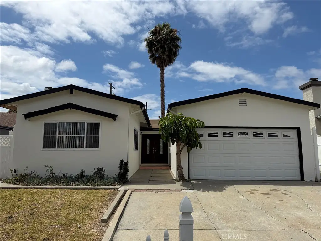 834 E 222nd, Carson, CA 90745 - #1
