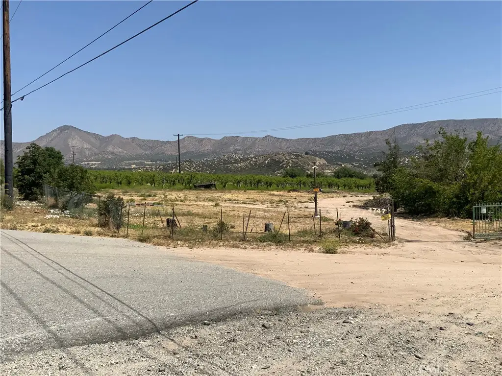 4747 Us Highway 138, Phelan, CA 92371 - #1