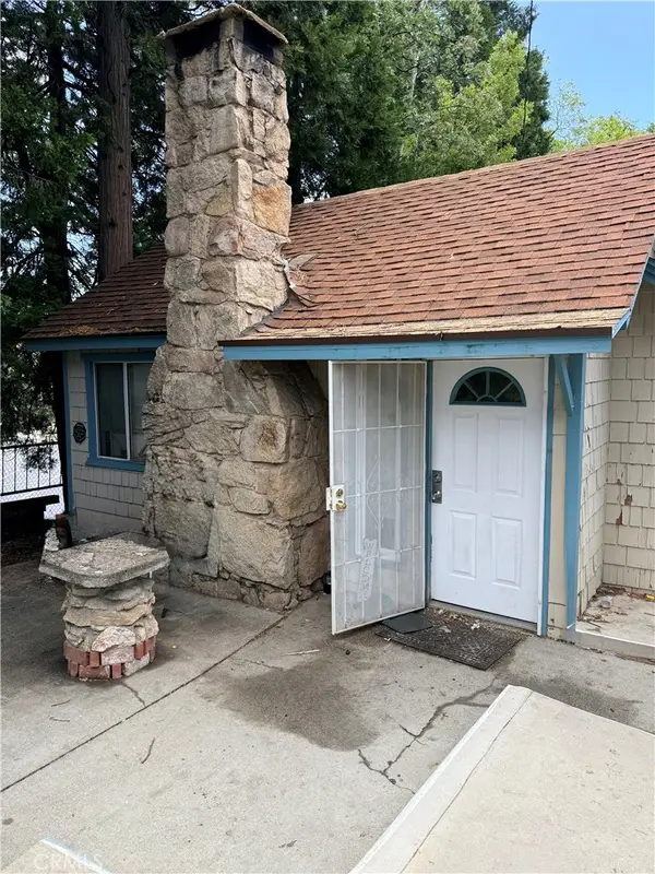 27601 Weirwood Drive, Lake Arrowhead, CA 92352