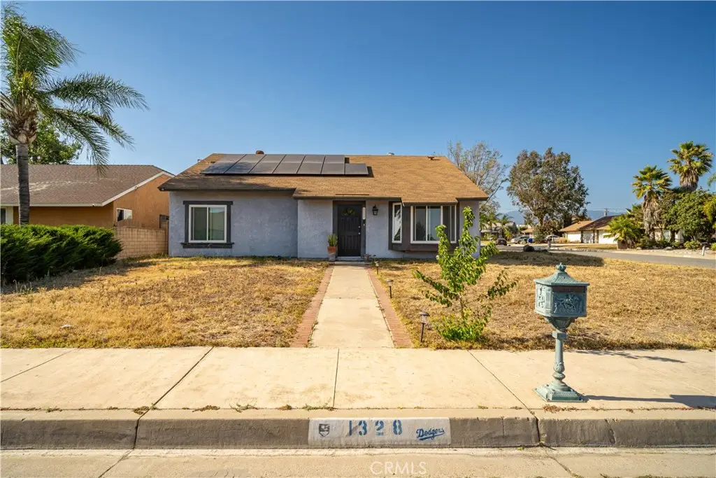 1328 W Jackson, Rialto, CA 92376 - #1