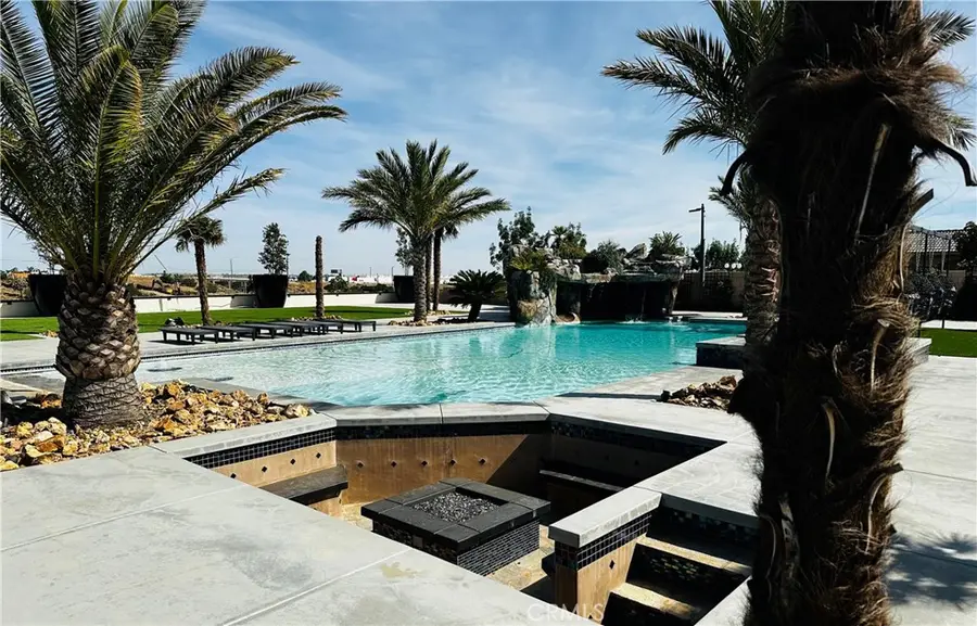 7560 Royal View, Oak Hills, CA 92344 - #2