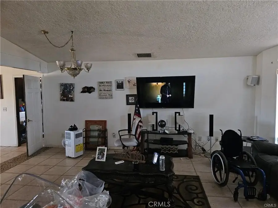 16709 Deodar, Hesperia, CA 92345 - #2