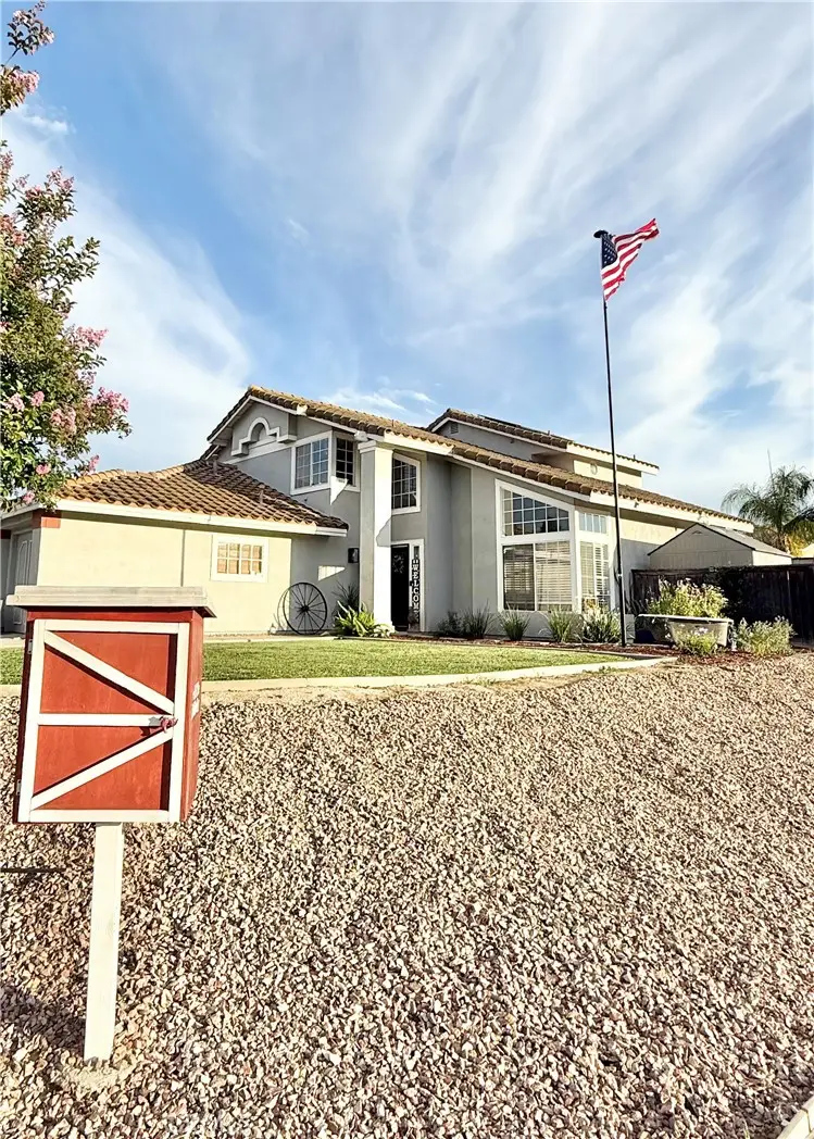 25417 Clover Glen Cir, Murrieta, CA 92563 - #1