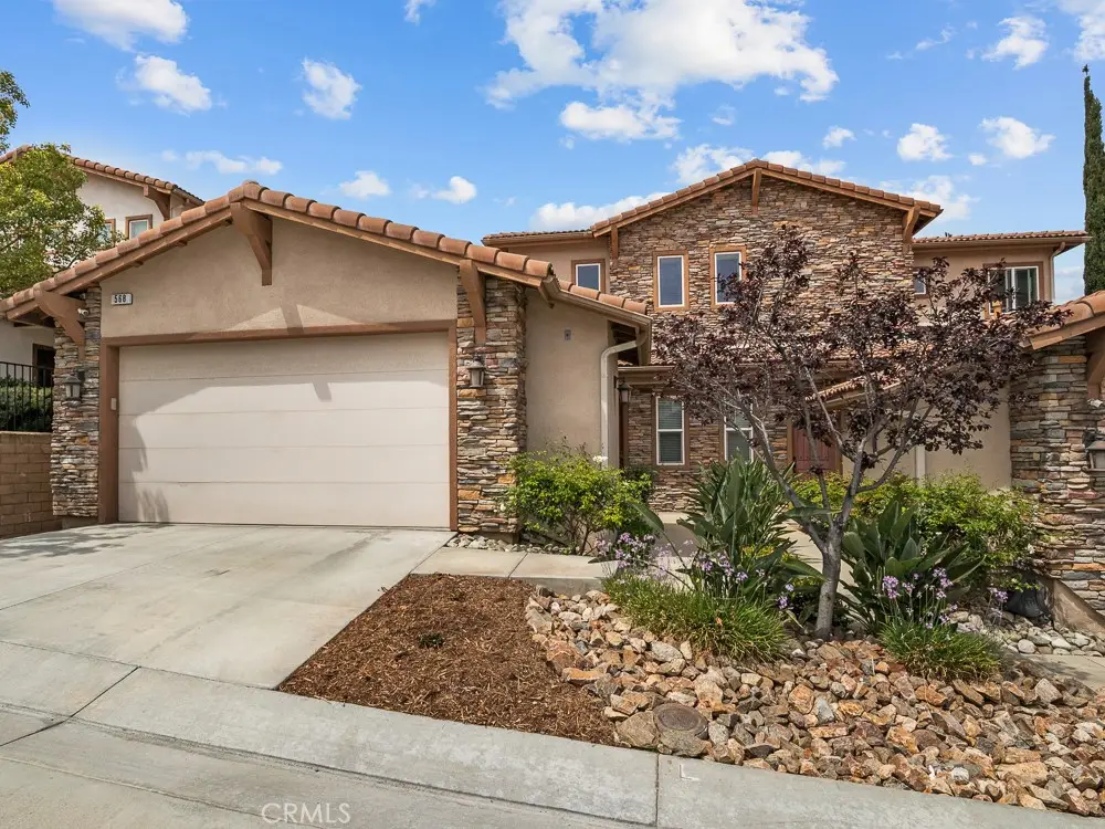 568 Via Pueblo, Riverside, CA 92507 - #1